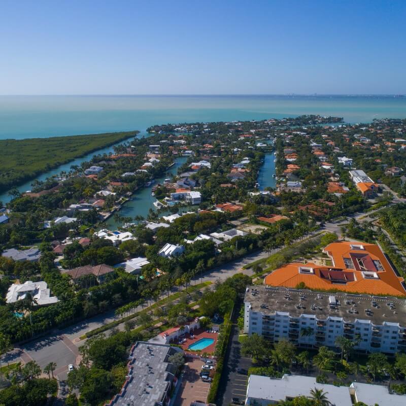 KEY BISCAYNE - EL EQUIPO INMOBILIARIO